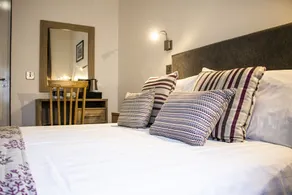 The Rostrevor Inn - Quarto