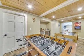 Beautiful Embden Pond Cabin w/ Dock & Kayaks! - Innenbereich