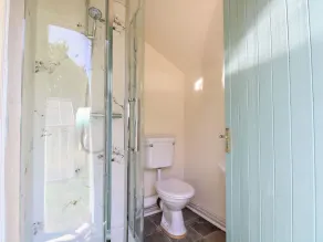 The Bowtop Gypsy Caravan - Bathroom
