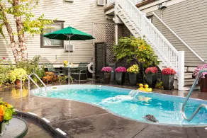 Crowne Pointe Historic Inn Adults Only - Piscina