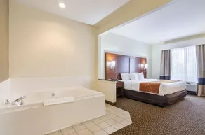 Quality Suites Springdale West I-49 - Chambre
