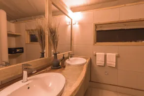 MAISHA SWEETWATERS CAMP - Bathroom