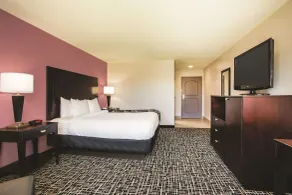 La Quinta by Wyndham Russellville - Room