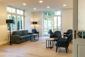 Hotel Haus am Meer Kühlungsborn in direkter Strandlage, Zimmer mit Meer- oder Gartenblick, teils Balkon & Frühstück zubuchbar in historischer Villa - Lounge no hall