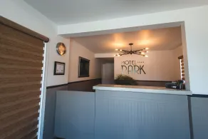 Motel Park - Reception