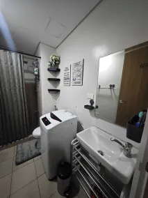 Luxurious and Cozy Condo in Quezon City with City View - Salle de bain