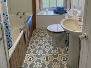 The Pink House - Bathroom