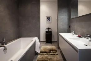 Unit 1 - Stylish Smart Home with Private Parking - Bagno