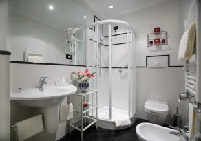 Hotel Gregoriana - Bathroom