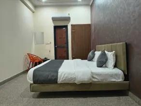 Hotel Funday Grand - Chambre