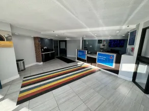 Motel 6 East Syracuse, NY - Airport - Hall