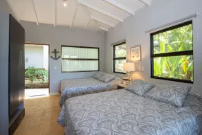 Casa de Paz- Portasol Vacation Rentals - Zimmer