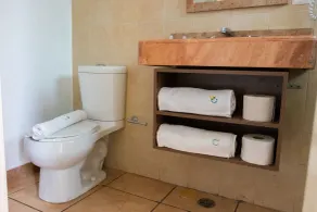 Happy Express Hotel - Bathroom
