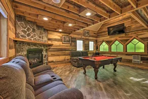2 Mi to Beech Mtn Resort: Cabin w/ Deck & Grill! - Innvendig