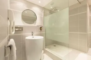 Hôtel Amirauté - Salle de bain