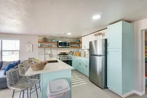 Oceanfront Deck: Surfside Beach Vacation Rental! - Innvendig