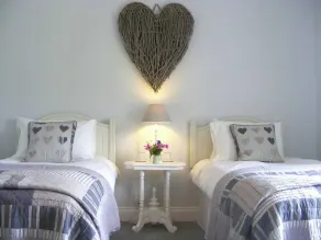 Lobhill Farmhouse - Room