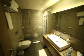 Le Grand Chalet Zaarour - Salle de bain