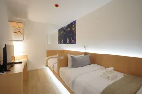 E11 Hotel - BTS Punnawithi - Room