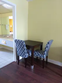 Days Inn & Suites by Wyndham Port Richey - Chambre