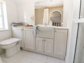 Mickle Trafford Manor - Bathroom