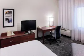 Courtyard by Marriott Wichita East - Room