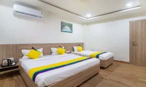 Itsy Hotels Krishna Residency, Govardhan Chauraha - Chambre