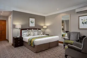 Premier Hotel Falstaff - Room