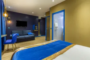 Hotel Les Bulles De Paris - Room