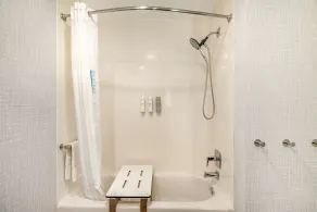Hampton Inn by Hilton Petersburg Fort Lee - Salle de bain