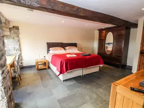 Maestyddyn Farm House - Chambre