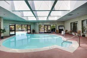 Holiday Inn Staunton Conference Center by IHG - Piscine