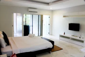 Surintra Boutique Resort - Vue de la chambre