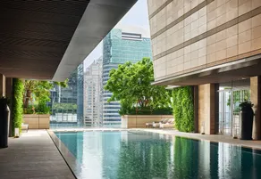 Rosewood Bangkok - Pool