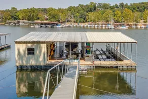Dock + Views: Scenic Group Retreat on Grand Lake! - Interiör