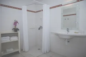 L'Aptois Hôtel - Centre Ville - Local Vélos - Bagno