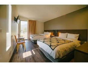Terra Nova Cabins - Room