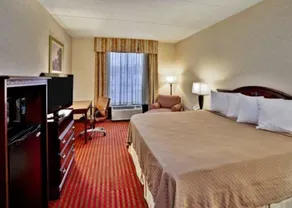 Quality Inn & Suites Somerset Downtown - Chambre