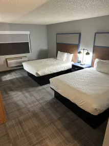 AmericInn by Wyndham Monroe - Zimmer