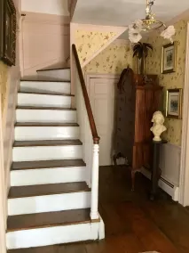 Governor's Bed and Breakfast - Interior entrance