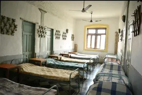 Hostel Vasantashram CST Mumbai, Free Wifi with 1940s Retro vibe - Chambre