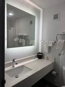 Suburban Studios Fairborn - Dayton - Salle de bain