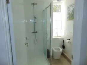 The Three Crowns - Bathroom