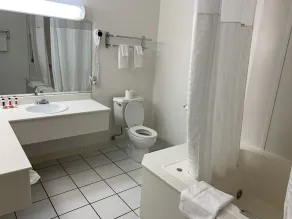 Travelodge by Wyndham Rapid City - Salle de bain