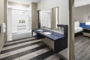 GLō Best Western Dawley Farms In Sioux Falls - Bagno