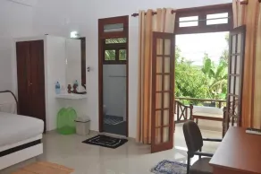 Jungle Fence - Camera