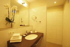 Landhotel Sanct Peter - Bathroom