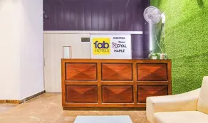 FabHotel Royal Mapple - Réception