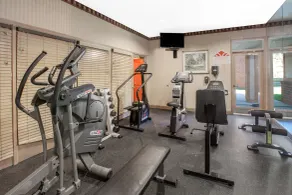 Affordable Suites of America Detroit-Warren - Salle de remise en forme