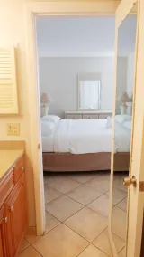 One Bedroom Condo with Water View #601 - Bathroom